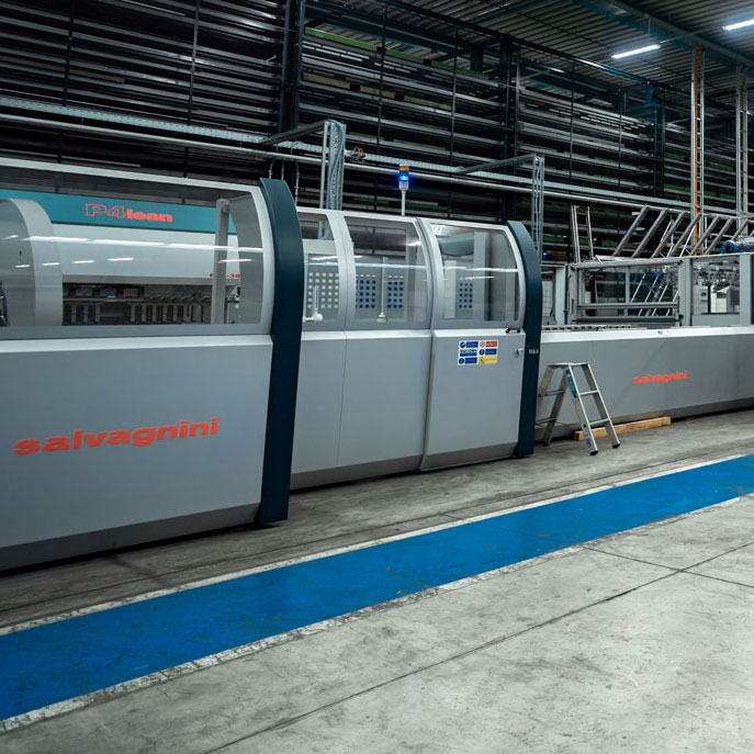 Vollautomatische Stanz- / Schwenkbiegeeinheit