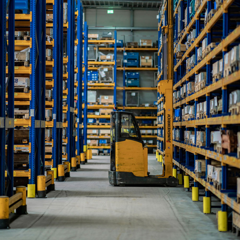 Glüpker Blechtechnologie: Logistik / Logistics